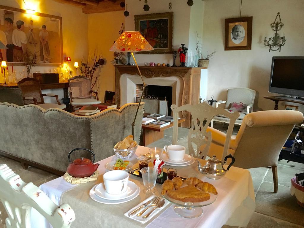 Les Volets Bleus Bed & Breakfast Arcangues Eksteriør bilde
