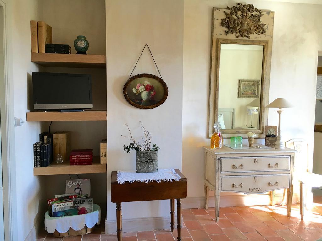 Les Volets Bleus Bed & Breakfast Arcangues Eksteriør bilde