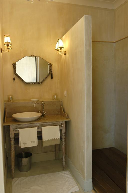 Les Volets Bleus Bed & Breakfast Arcangues Eksteriør bilde