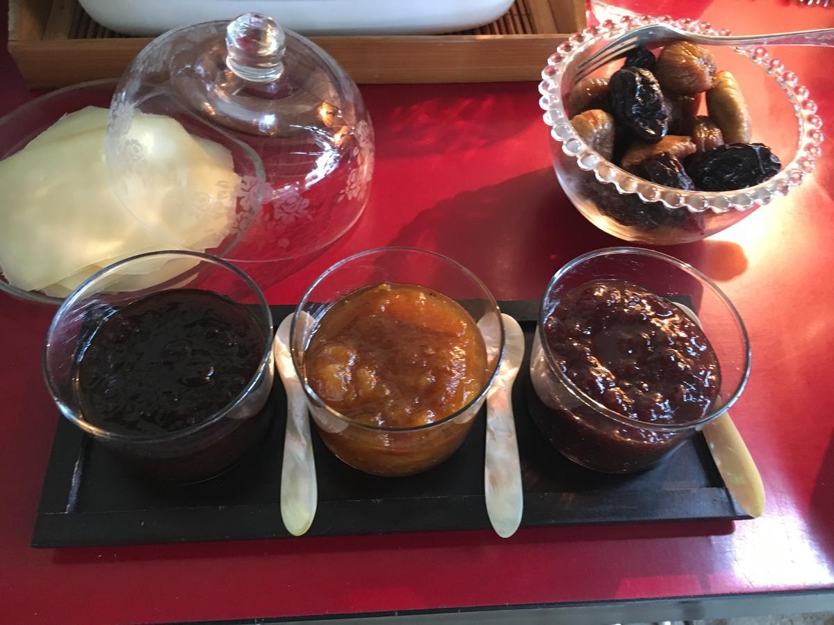 Les Volets Bleus Bed & Breakfast Arcangues Eksteriør bilde
