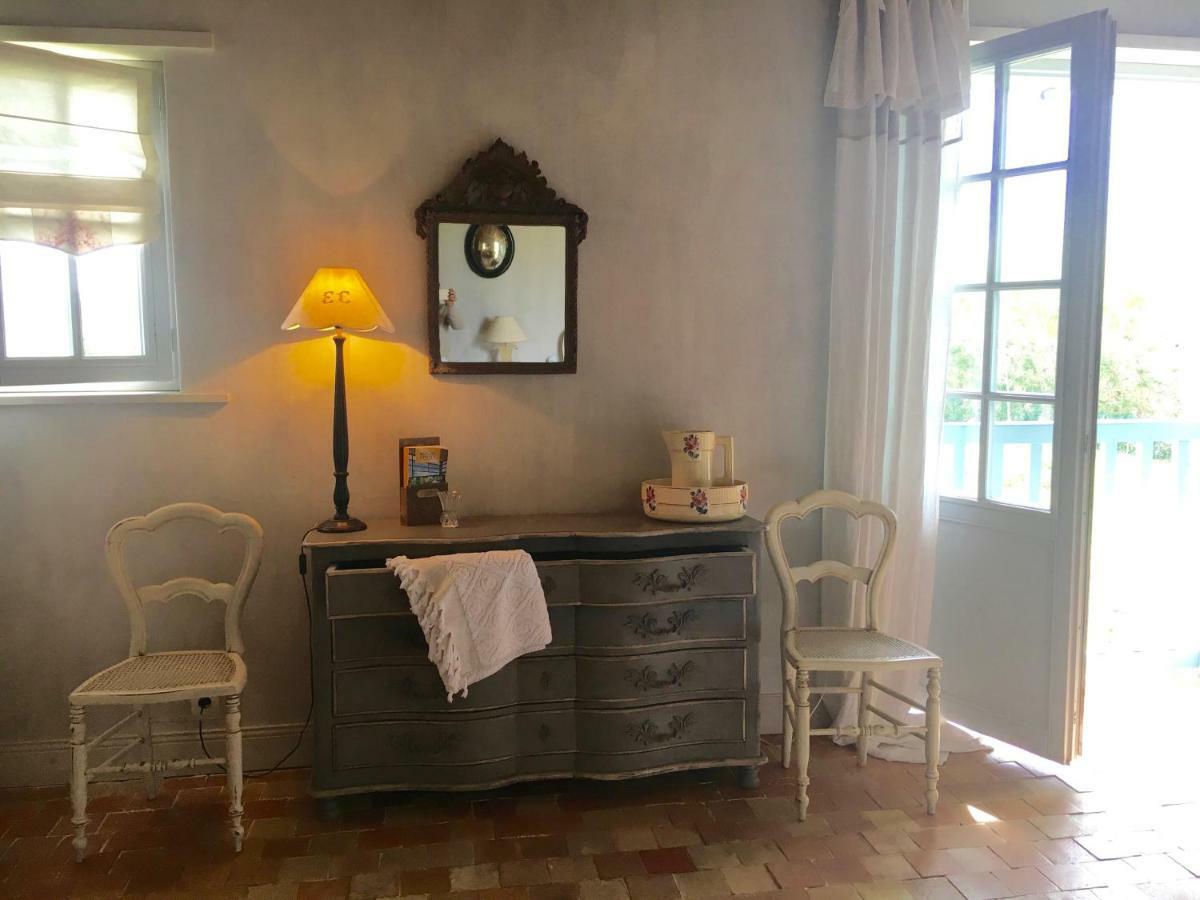 Les Volets Bleus Bed & Breakfast Arcangues Eksteriør bilde