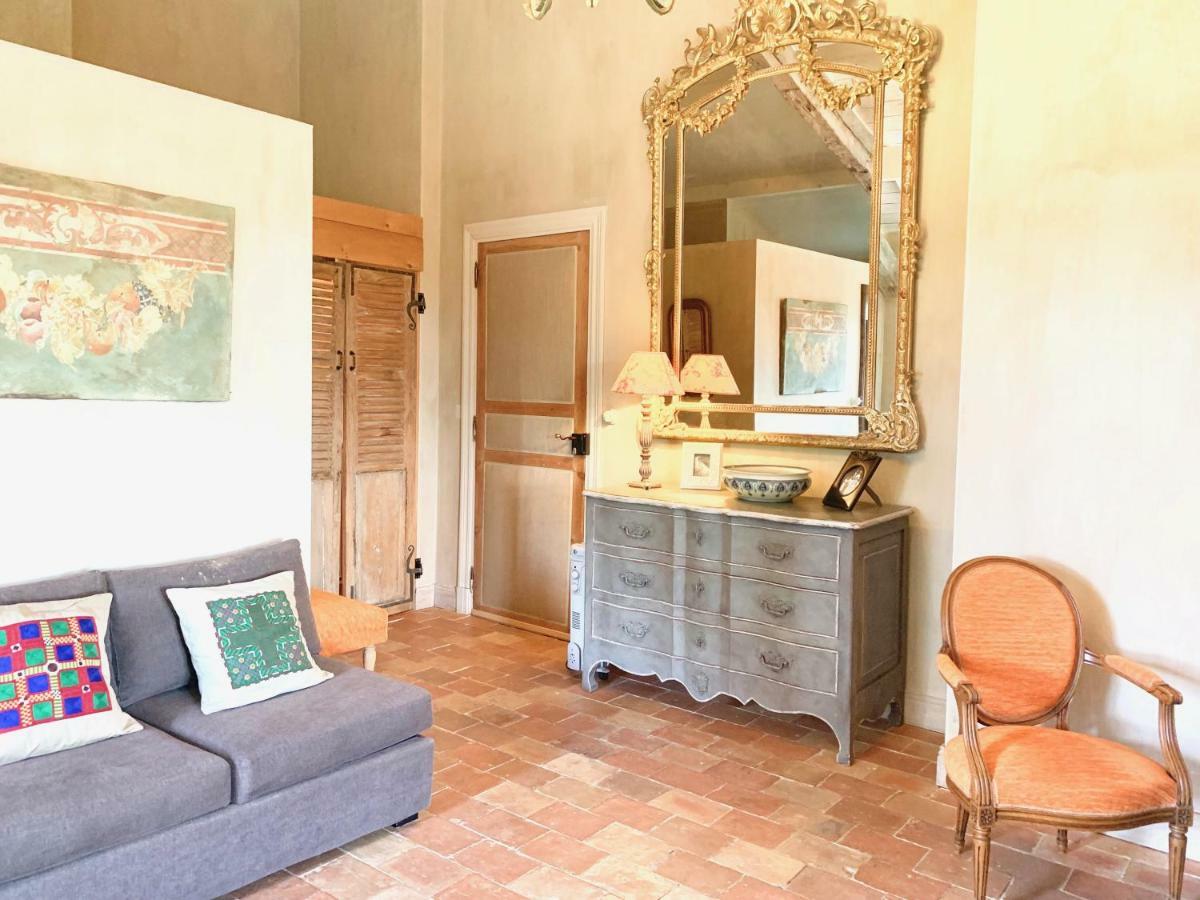 Les Volets Bleus Bed & Breakfast Arcangues Eksteriør bilde