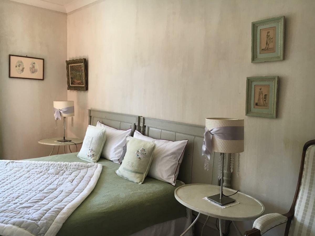 Les Volets Bleus Bed & Breakfast Arcangues Eksteriør bilde