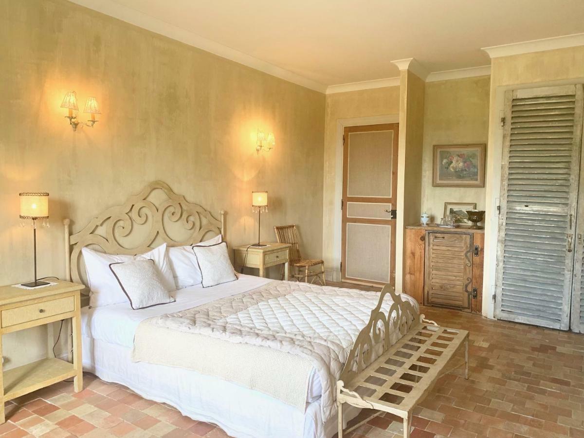 Les Volets Bleus Bed & Breakfast Arcangues Eksteriør bilde